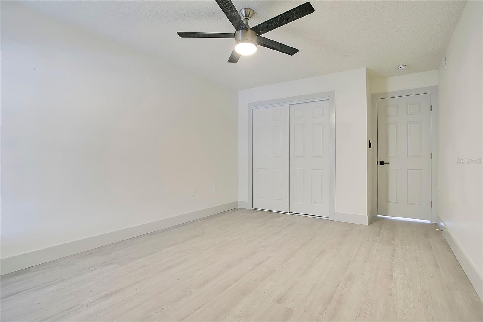 Image 12 of 18 For 2861 Willow Run