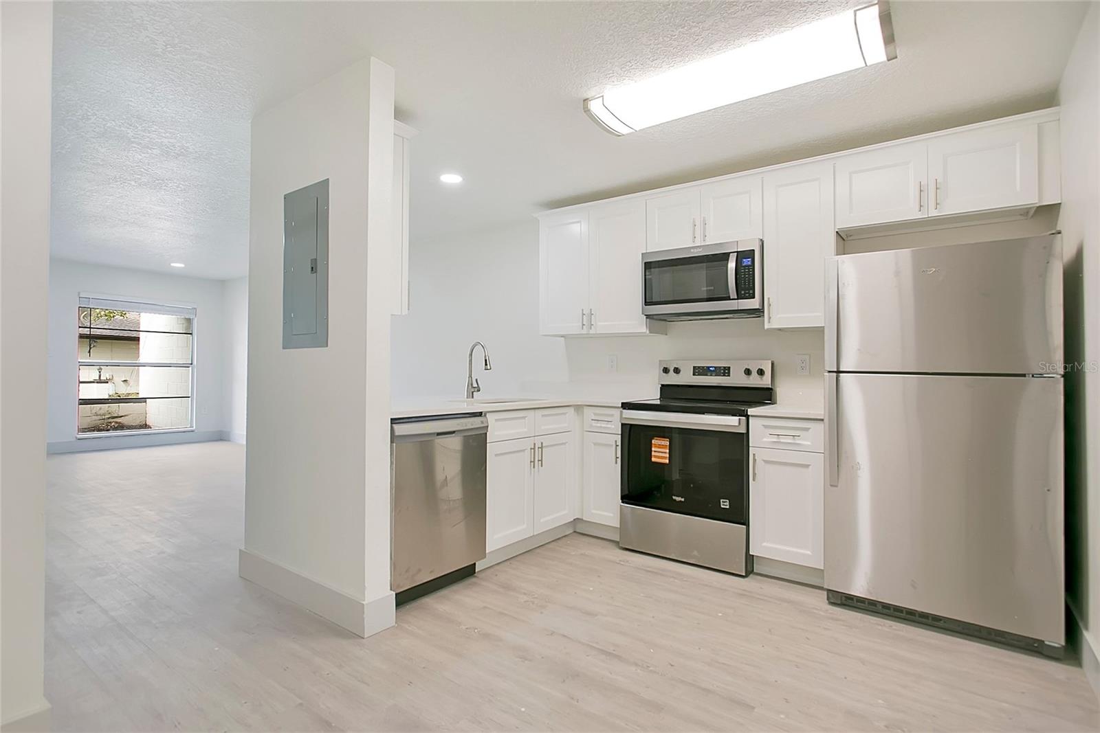 Image 4 of 18 For 2861 Willow Run