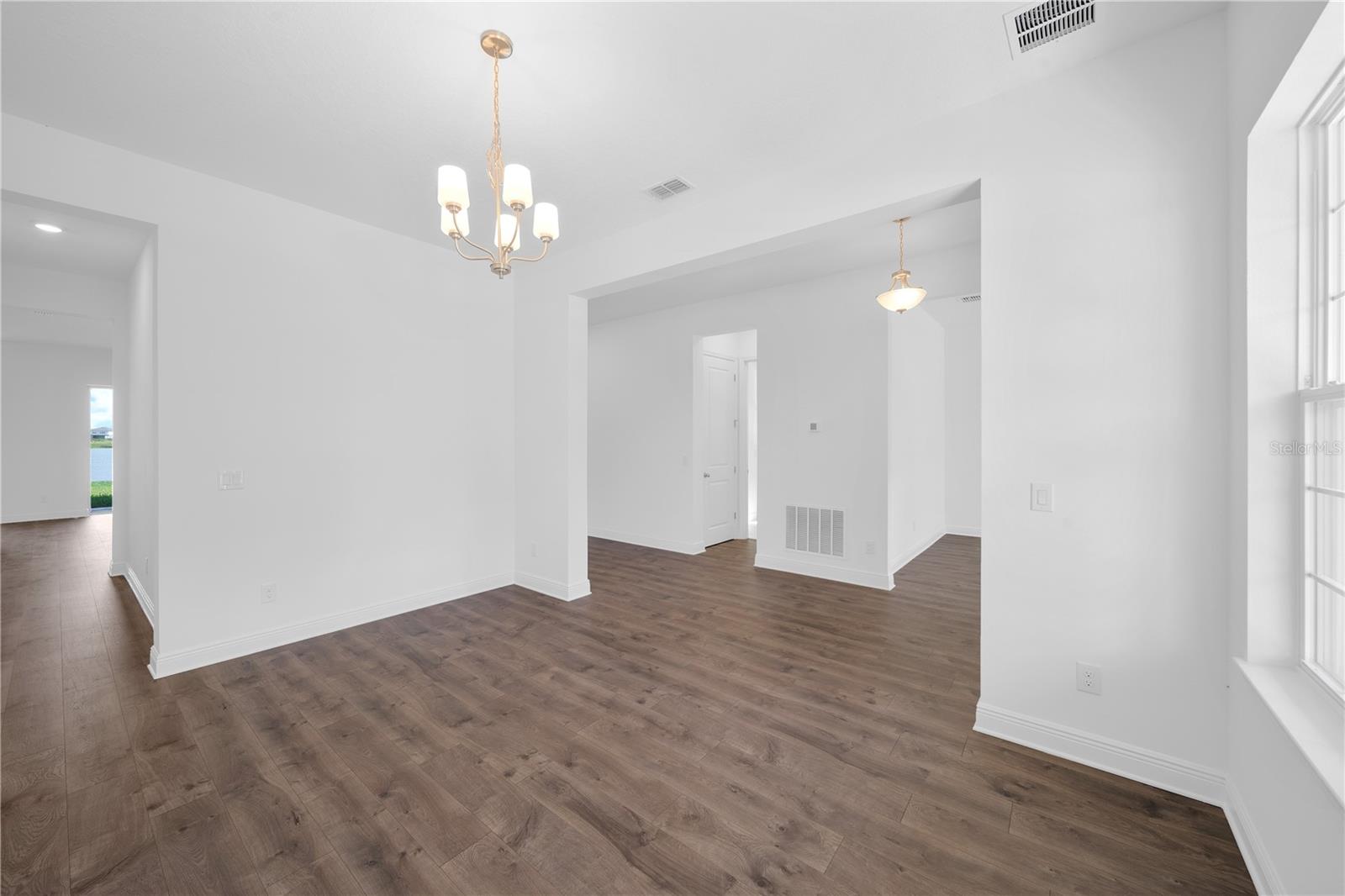 Image 11 of 45 For 18345 Mowry Court