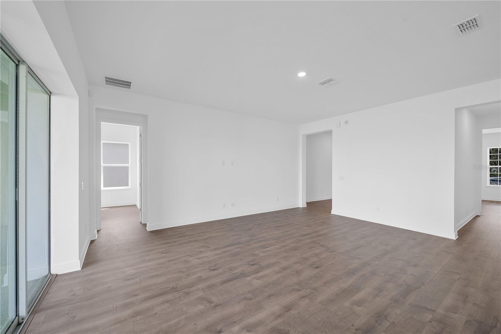 Image 17 of 45 For 18345 Mowry Court