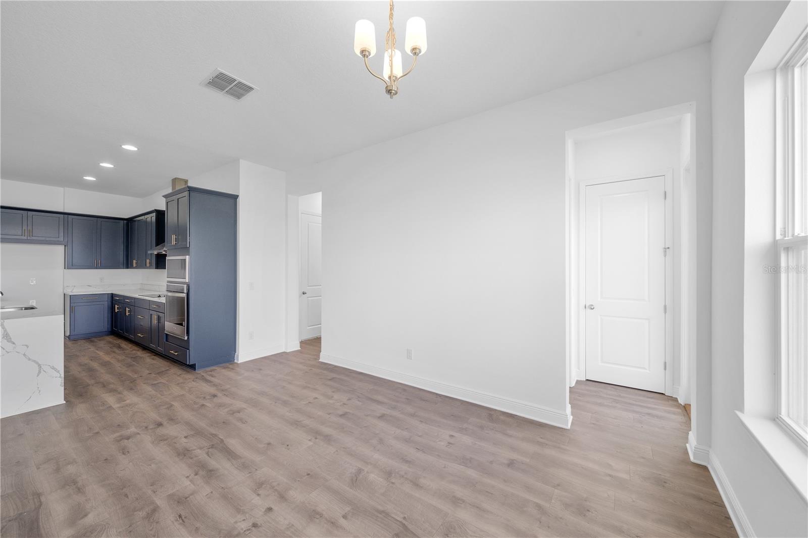 Image 22 of 45 For 18345 Mowry Court