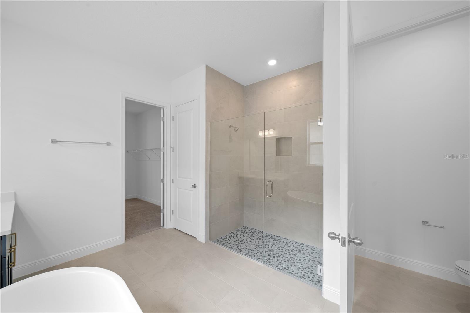 Image 27 of 45 For 18345 Mowry Court