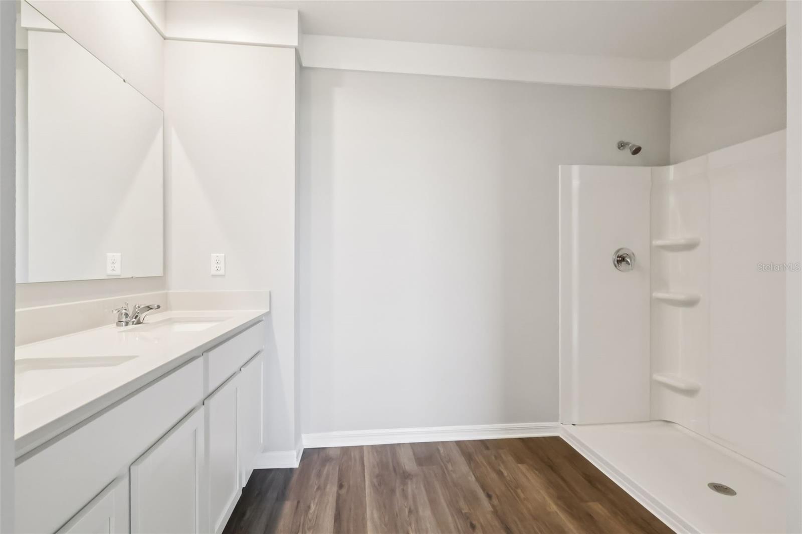 Image 32 of 36 For 4593 Barberry Avenue