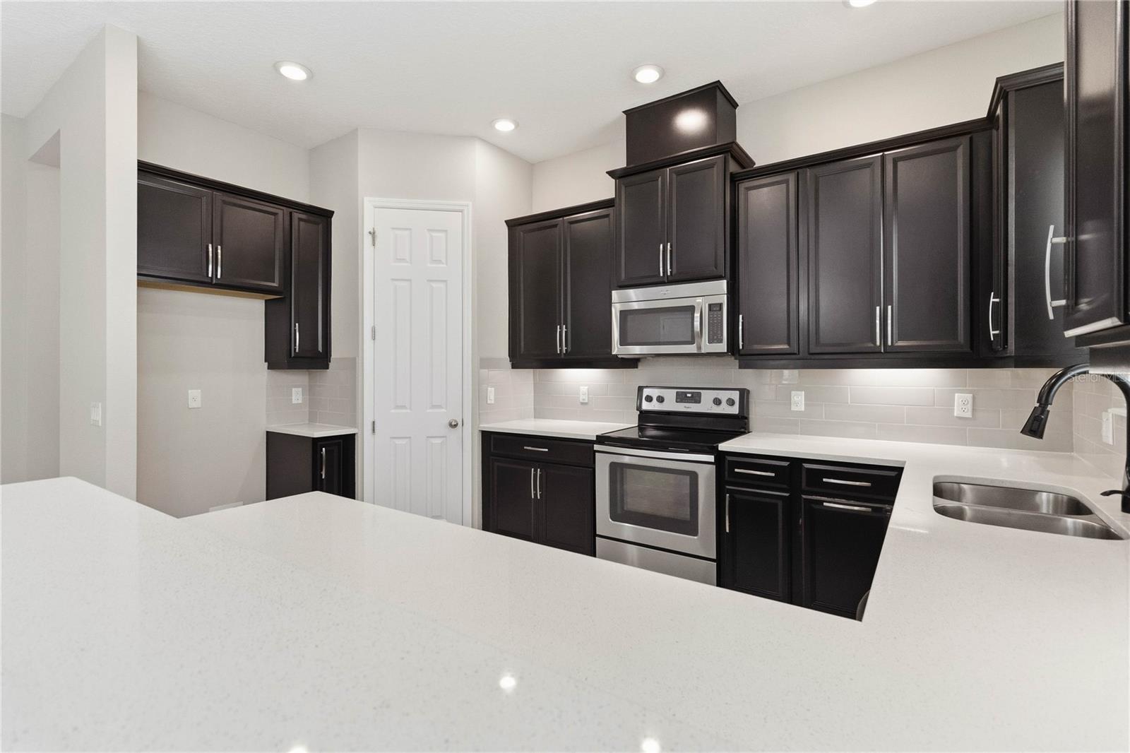 Image 10 of 33 For 9355 Tyrella Pine Trail