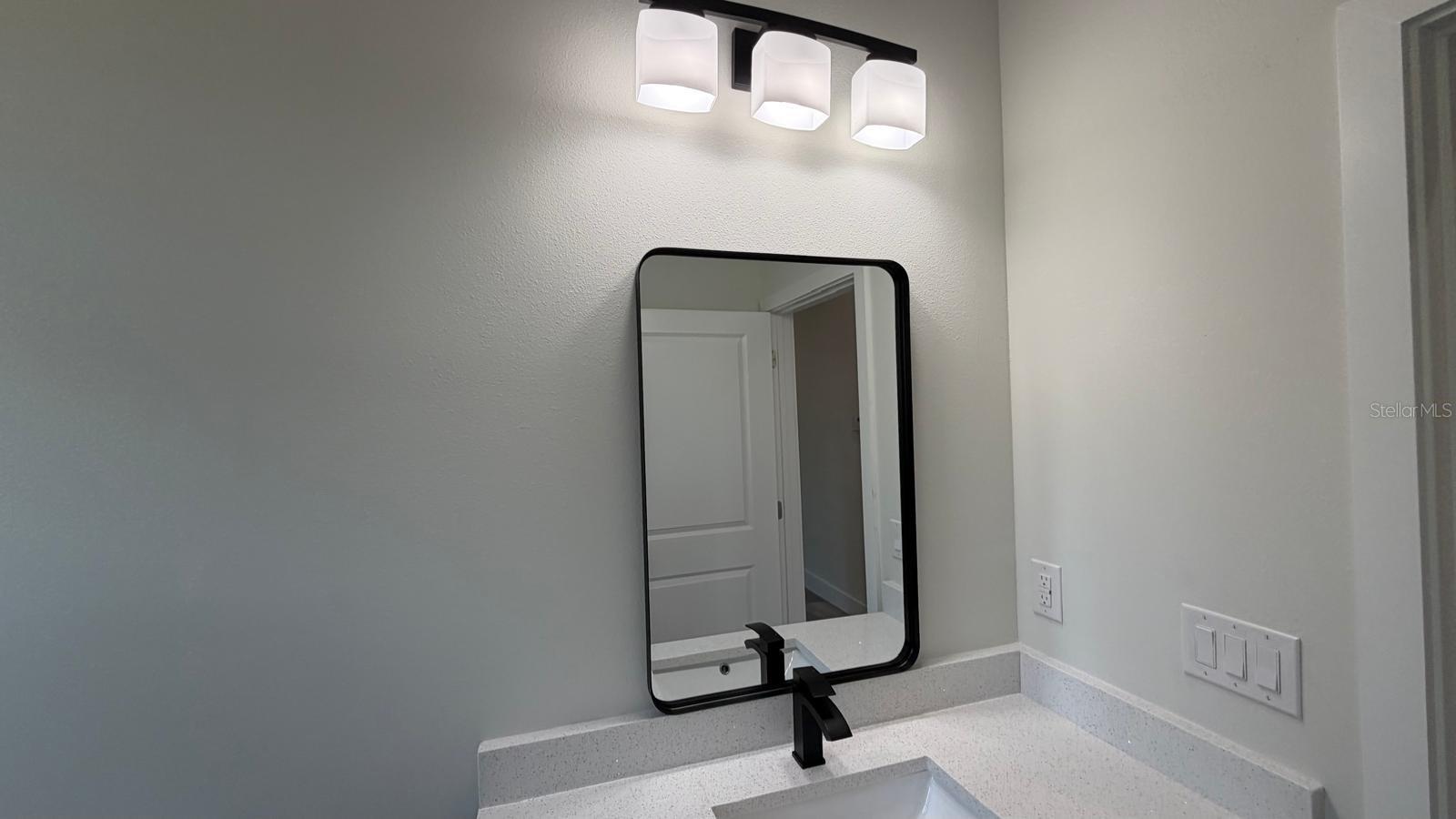 Listing photo id 32 for 13222 Irwin Drive