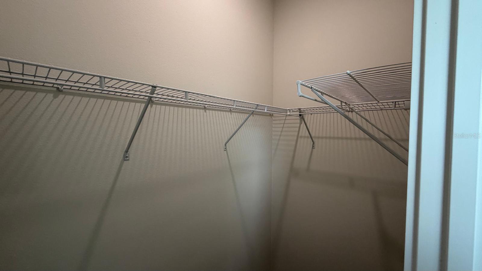 Listing photo id 36 for 13222 Irwin Drive