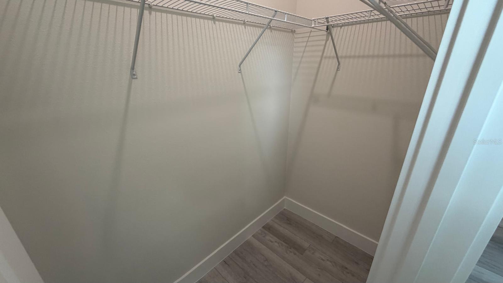 Listing photo id 37 for 13222 Irwin Drive