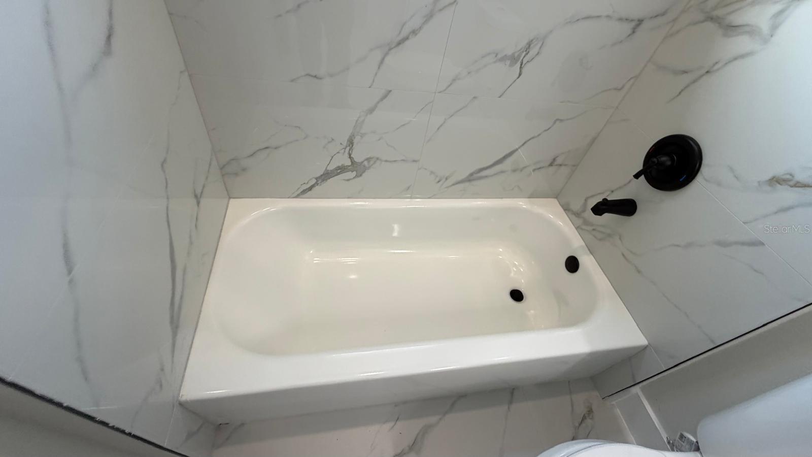 Listing photo id 39 for 13222 Irwin Drive