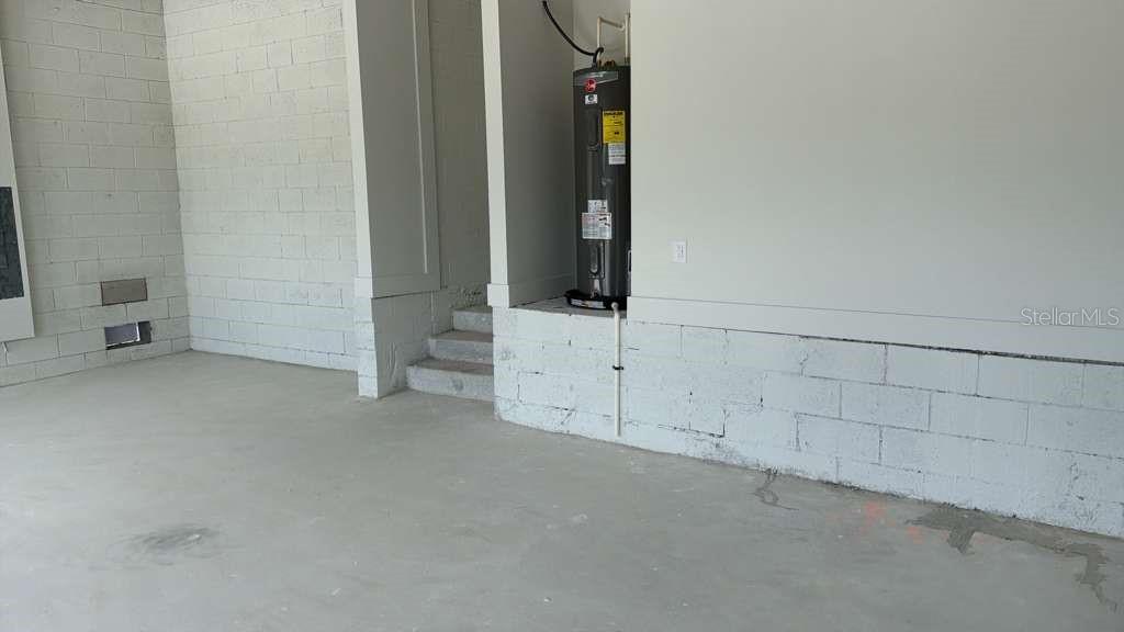 Listing photo id 46 for 13222 Irwin Drive