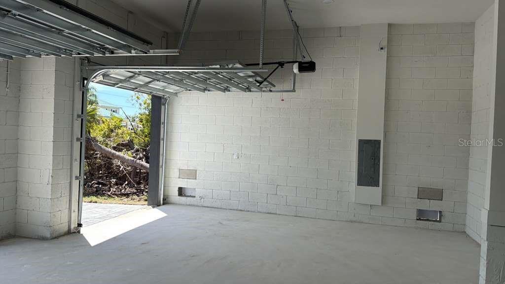 Listing photo id 47 for 13222 Irwin Drive