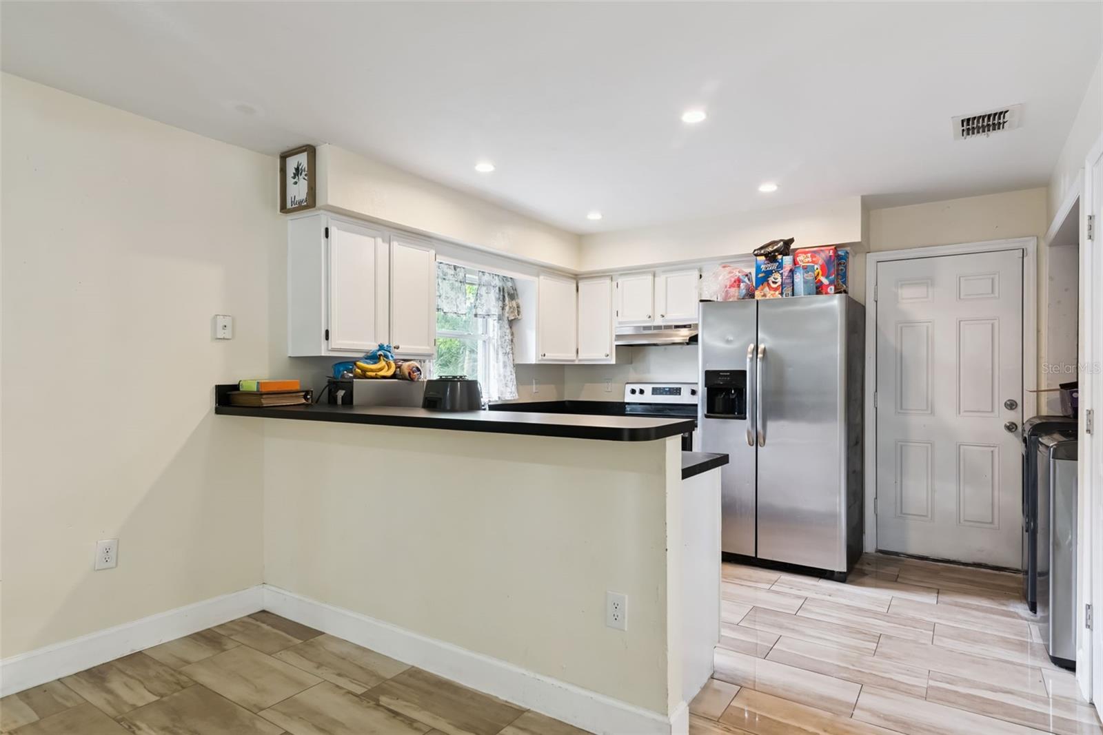 Image 11 of 20 For 2260 Dolarway Street