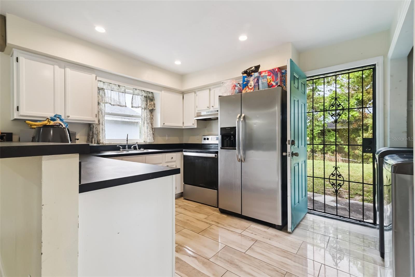 Image 12 of 20 For 2260 Dolarway Street