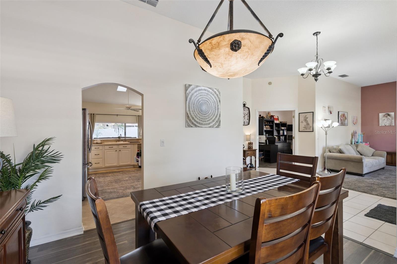 Image 4 of 31 For 1529 Grassy Ridge Lane