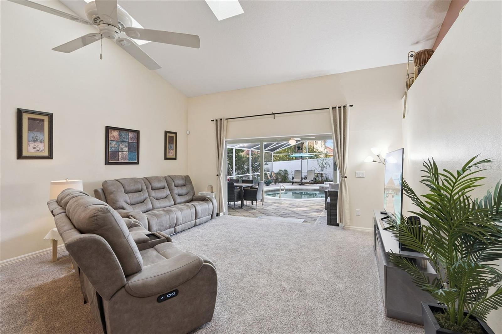 Image 7 of 31 For 1529 Grassy Ridge Lane