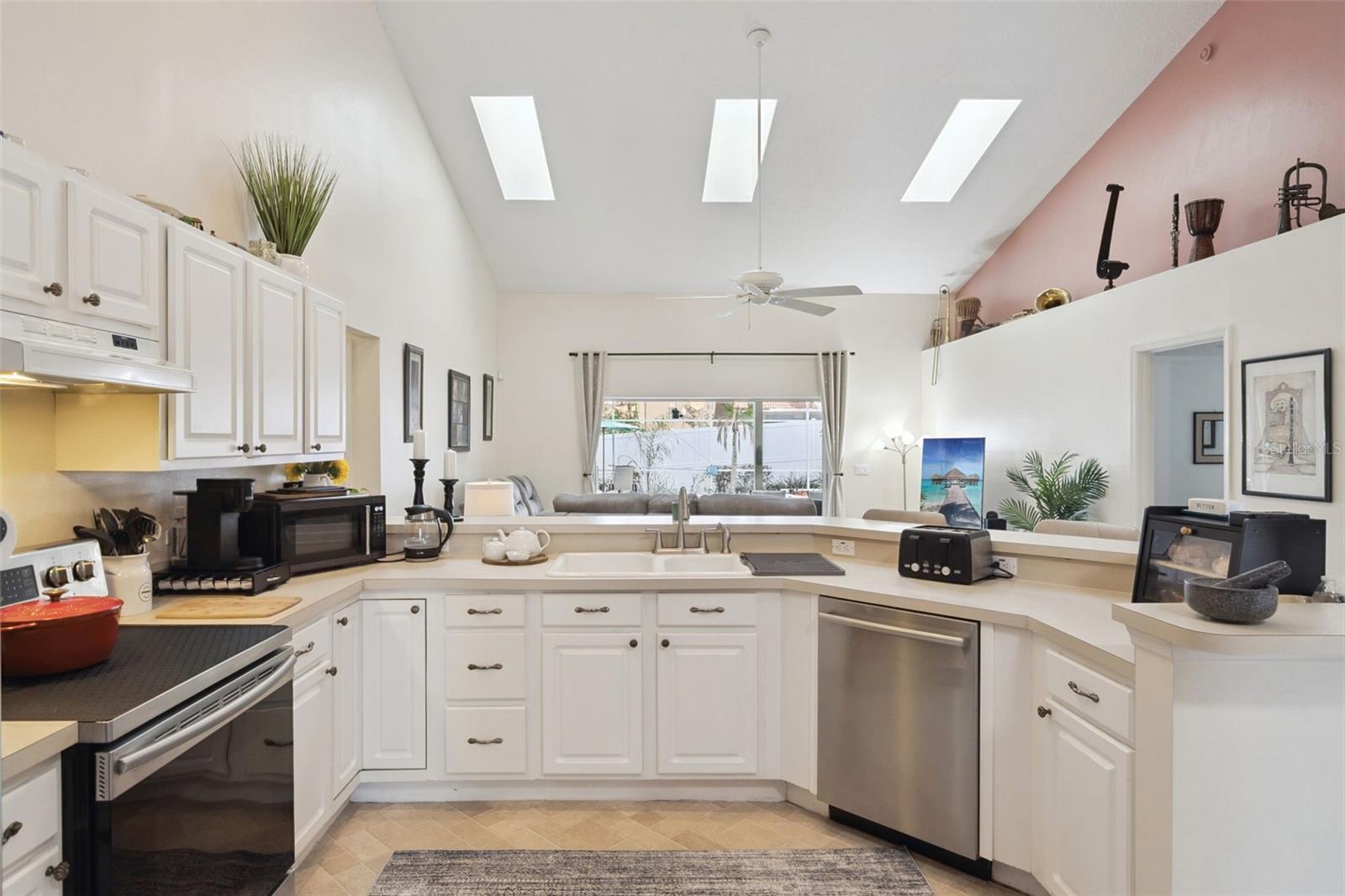 Image 8 of 31 For 1529 Grassy Ridge Lane