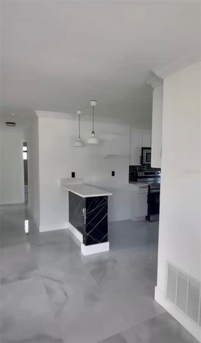 Image 6 of 14 For 1766 Maryland Avenue Ne