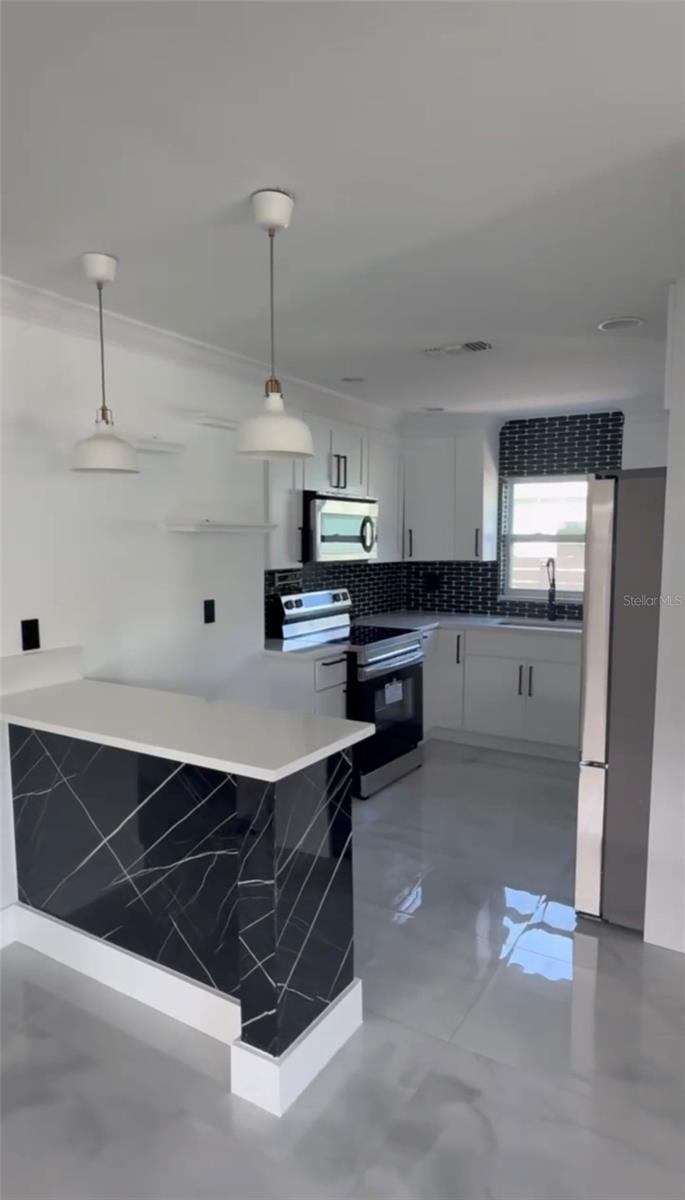 Image 7 of 14 For 1766 Maryland Avenue Ne