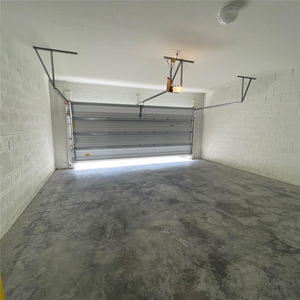 Image 28 of 36 For 2327 Twin Flower Lane