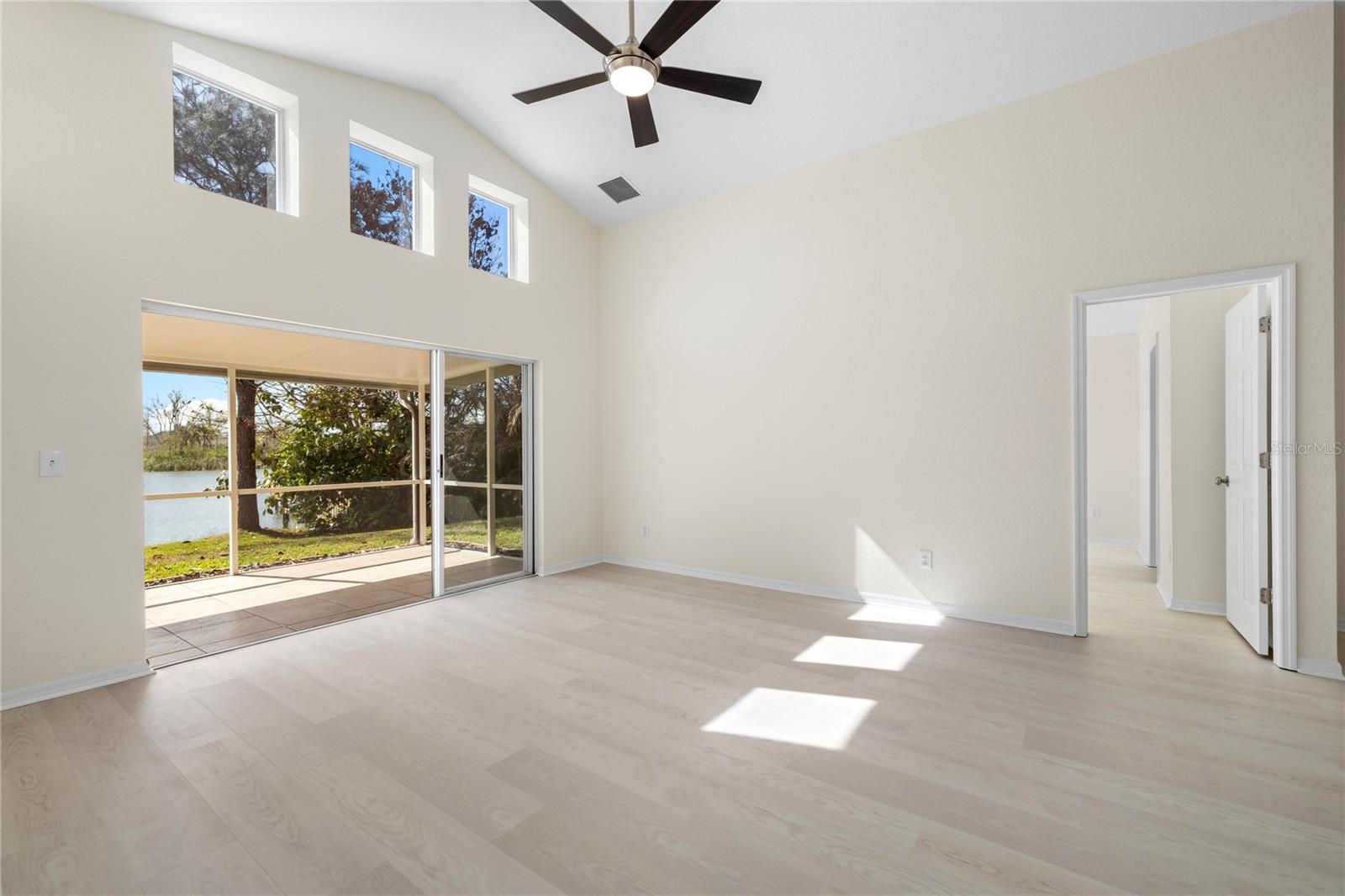 Image 13 of 38 For 1240 Vinetree Drive