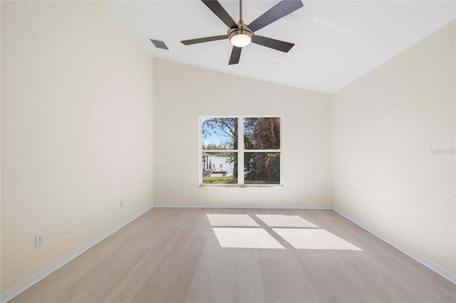 Image 15 of 38 For 1240 Vinetree Drive