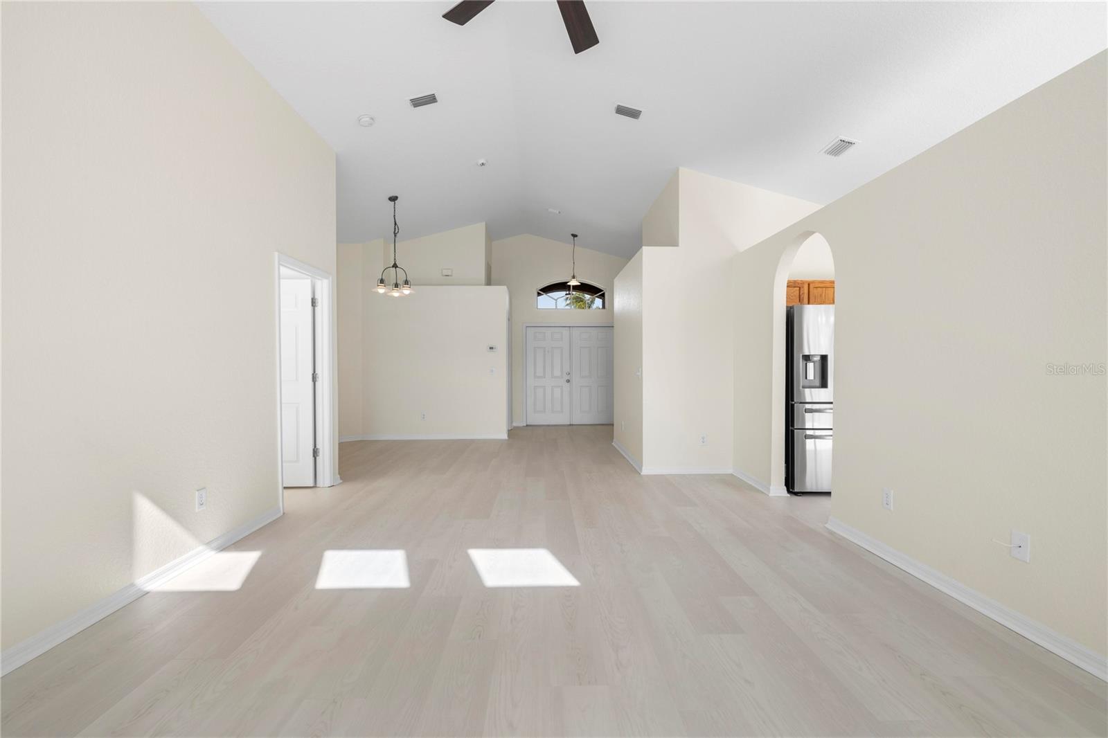 Image 8 of 38 For 1240 Vinetree Drive