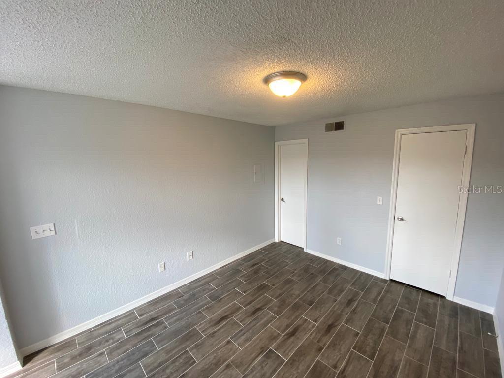 Image 14 of 21 For 5152 Conroy Road 1324