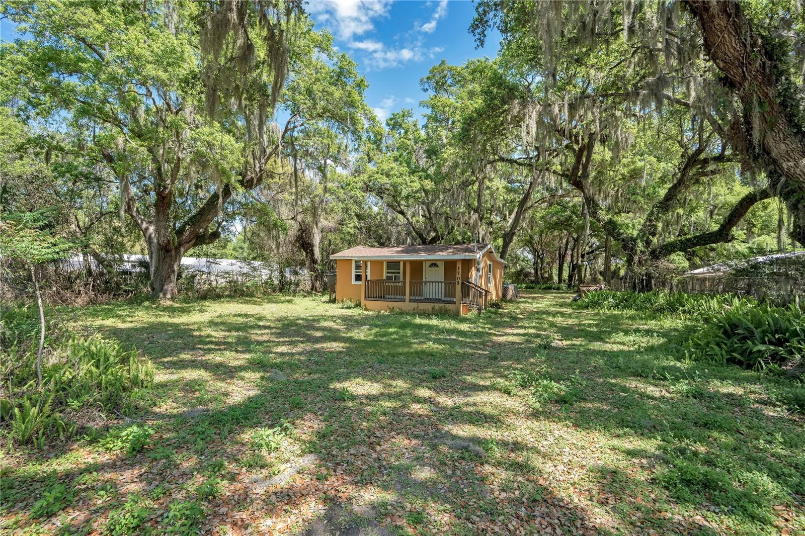 Image 3 of 23 For 1705 Evergreen Street