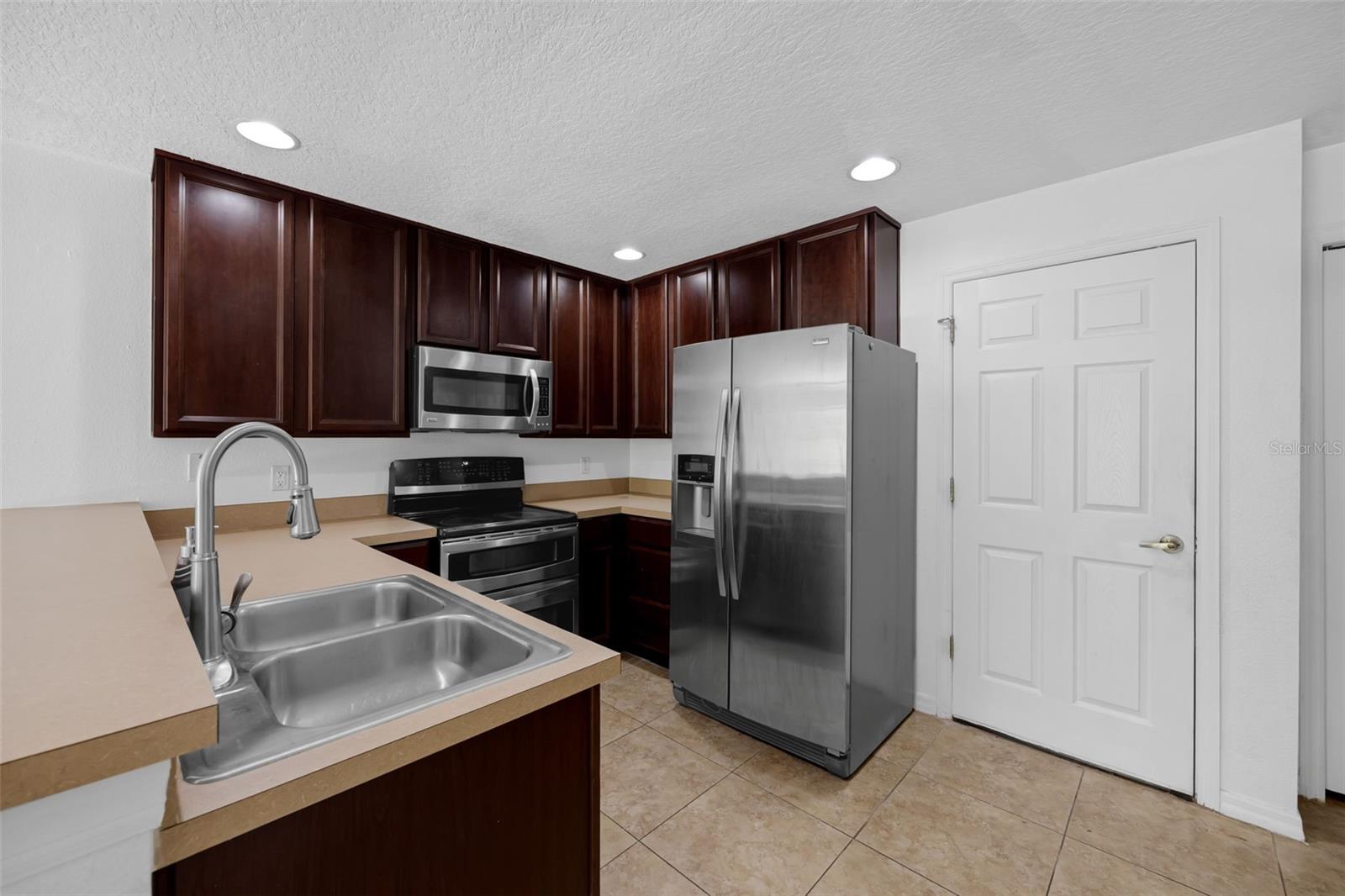 Image 6 of 39 For 4587 Lacebark Trail