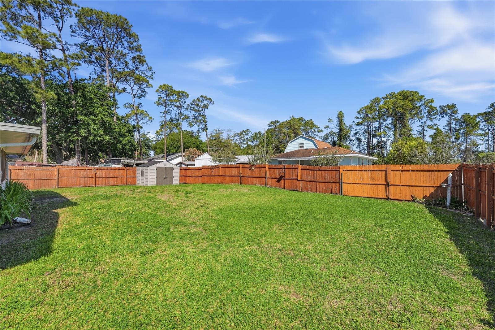 Image 18 of 29 For 6459 Fall Street