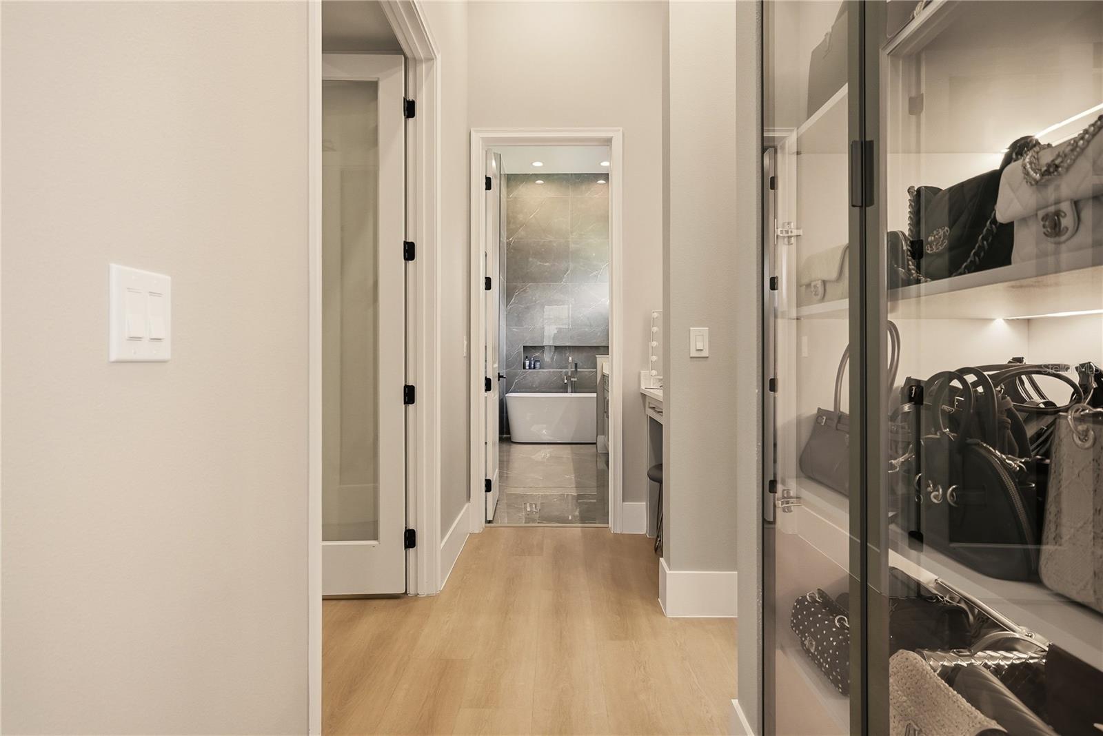 Image 20 of 47 For 16077 Barkly Ridge Court