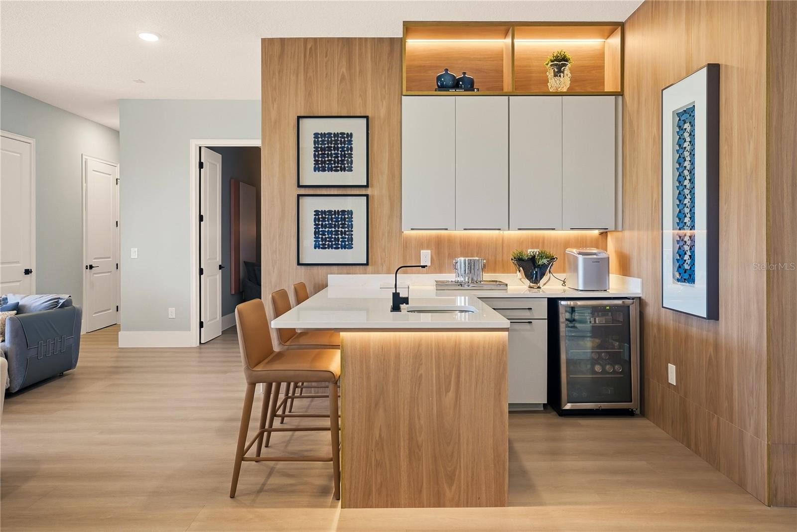 Image 33 of 47 For 16077 Barkly Ridge Court