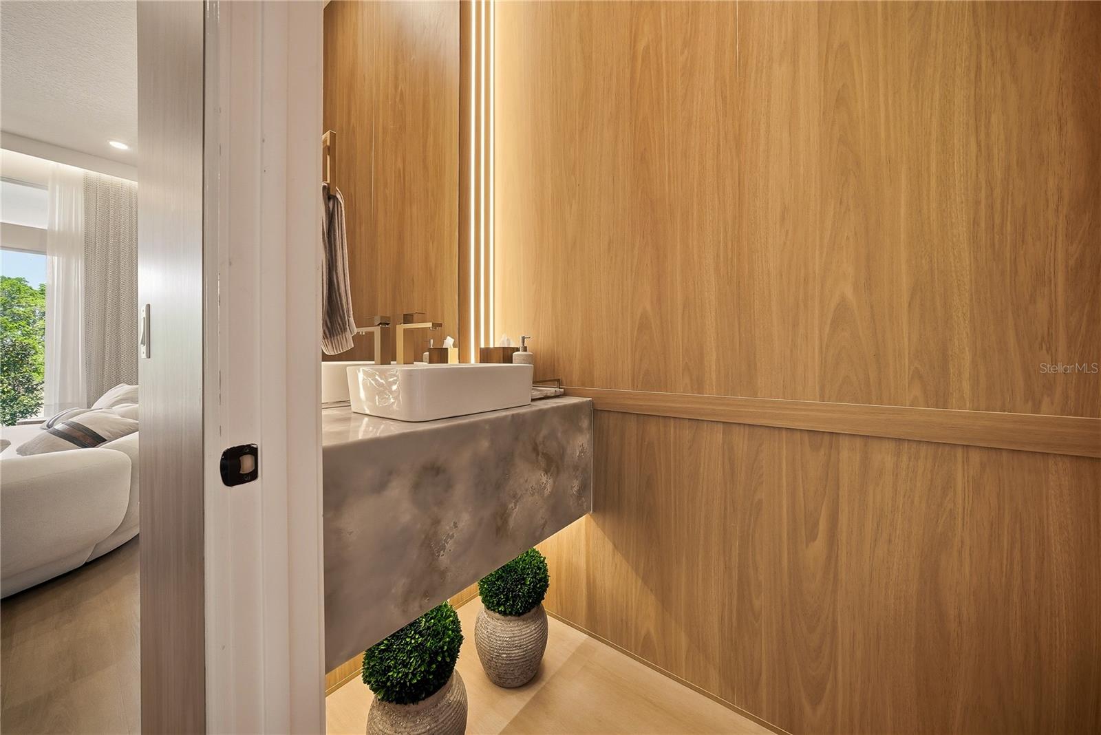 Image 39 of 47 For 16077 Barkly Ridge Court