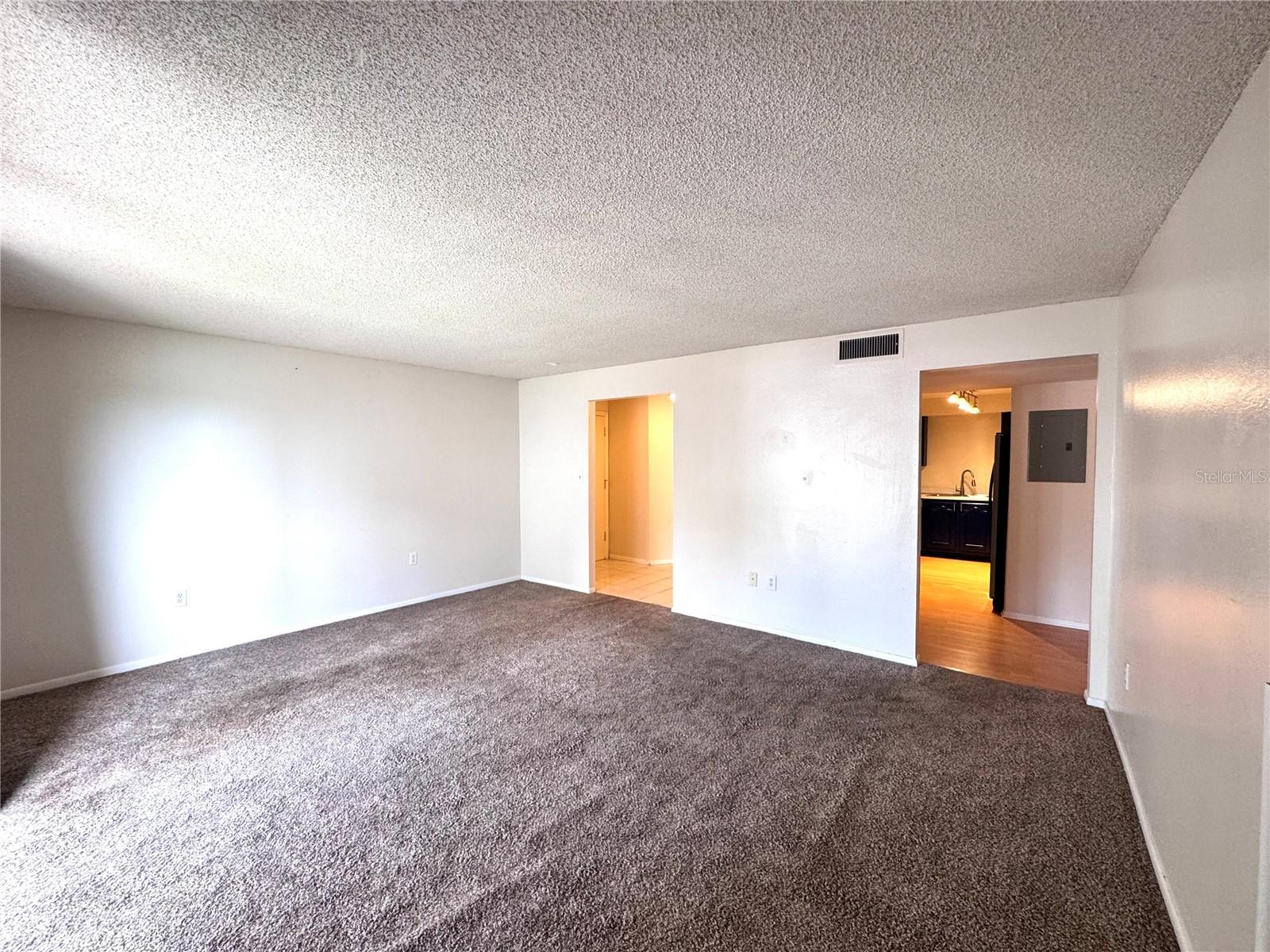 Image 10 of 21 For 514 Orange Drive 26