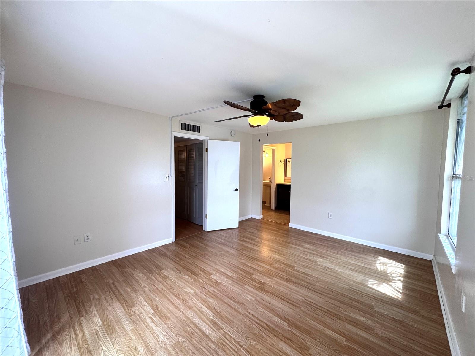 Image 12 of 21 For 514 Orange Drive 26