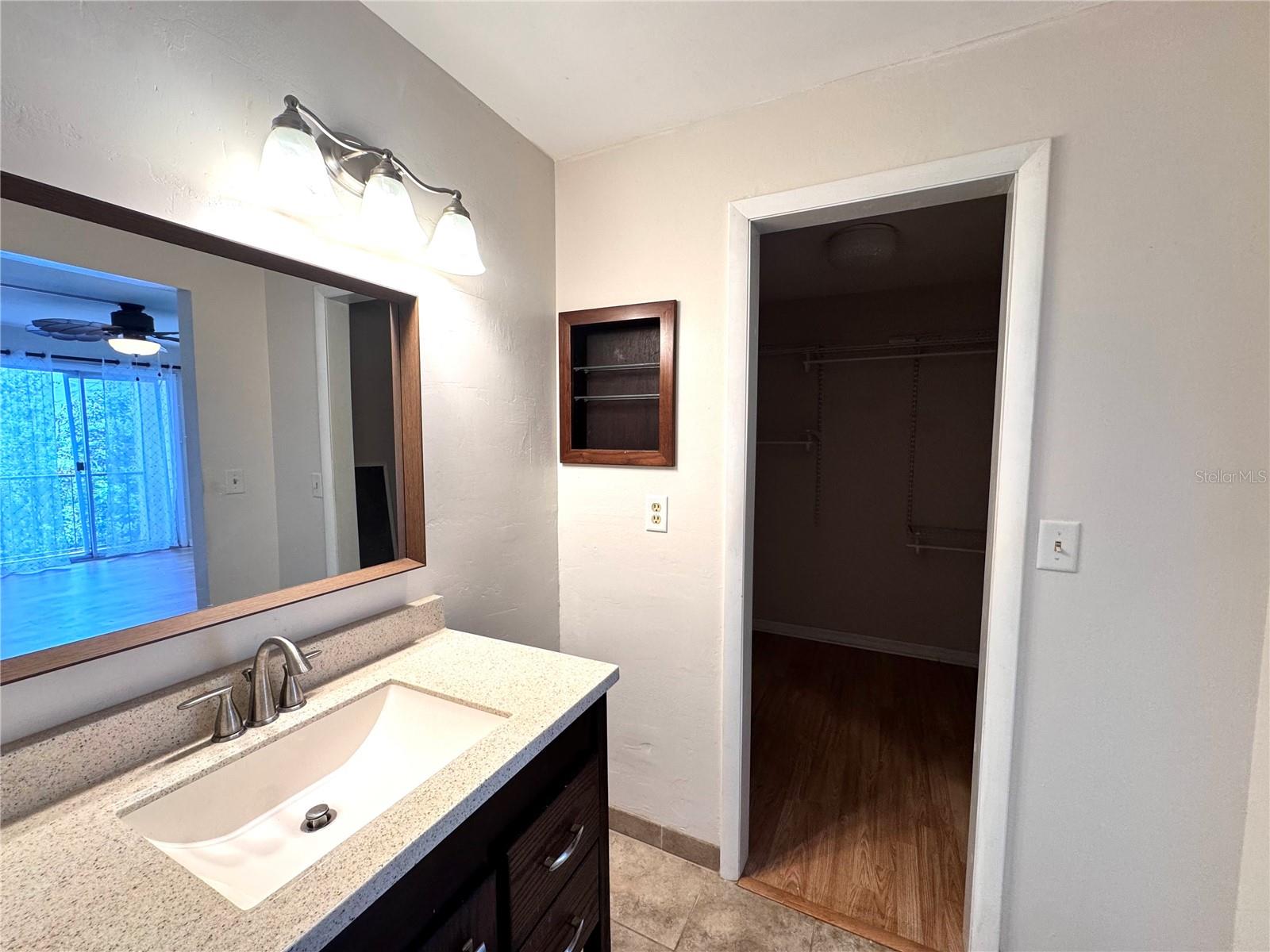 Image 19 of 21 For 514 Orange Drive 26