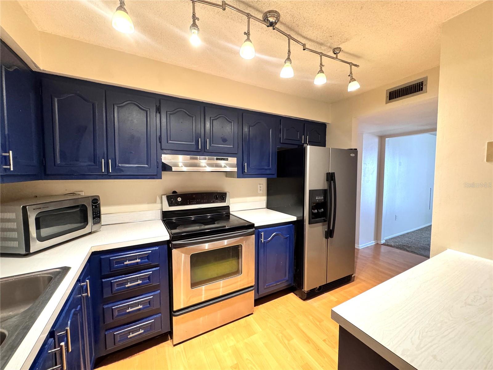 Image 3 of 21 For 514 Orange Drive 26