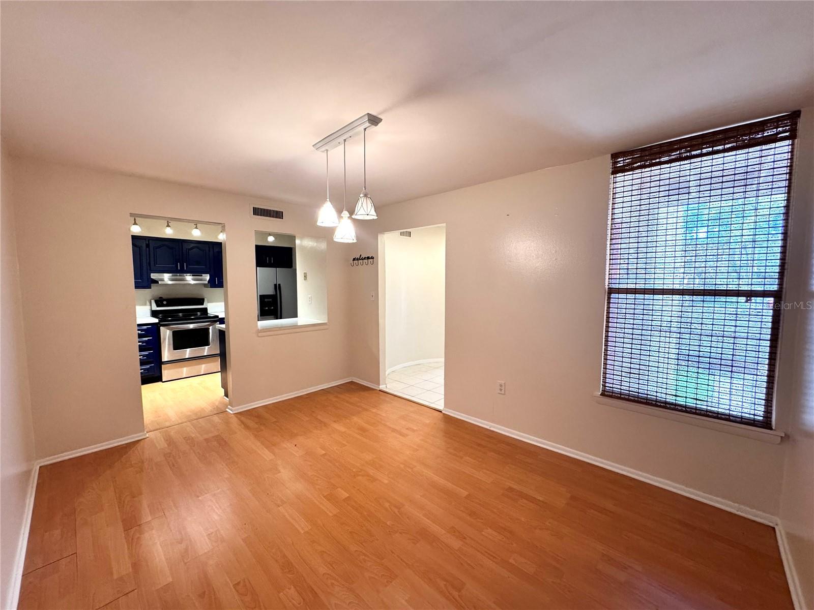 Image 7 of 21 For 514 Orange Drive 26