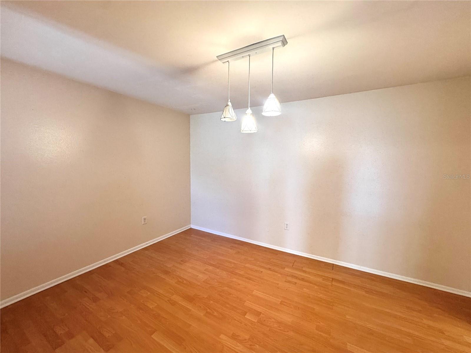 Image 8 of 21 For 514 Orange Drive 26