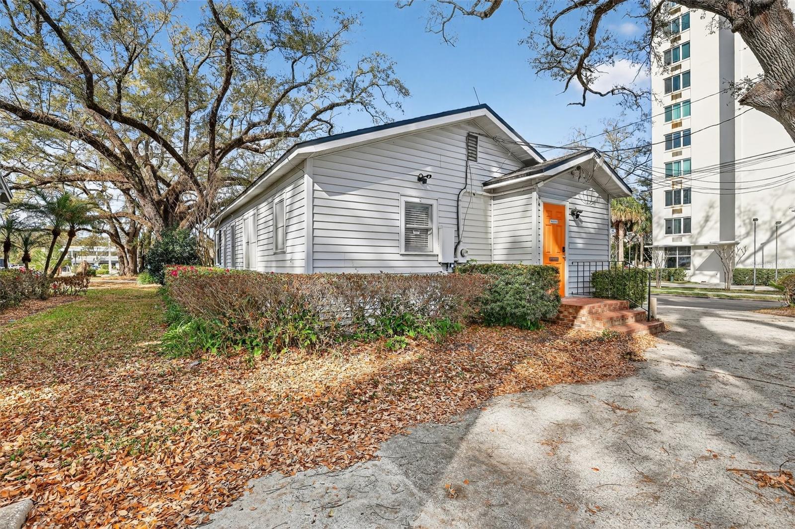 Image 11 of 34 For 1922 Hillcrest Street