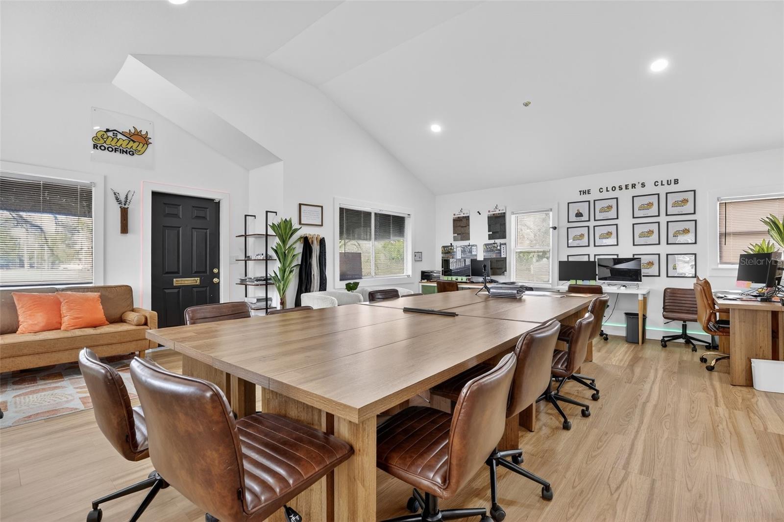 Image 19 of 34 For 1922 Hillcrest Street