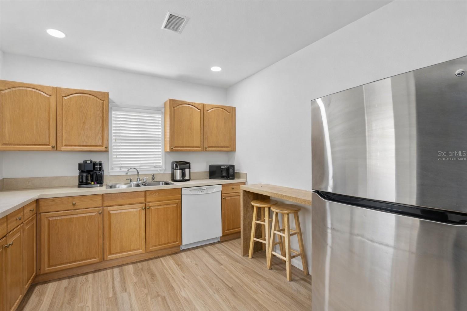 Image 24 of 34 For 1922 Hillcrest Street