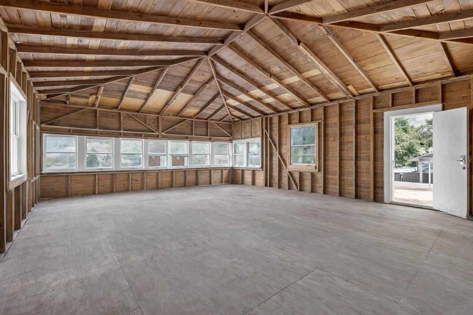 Image 6 of 34 For 1922 Hillcrest Street