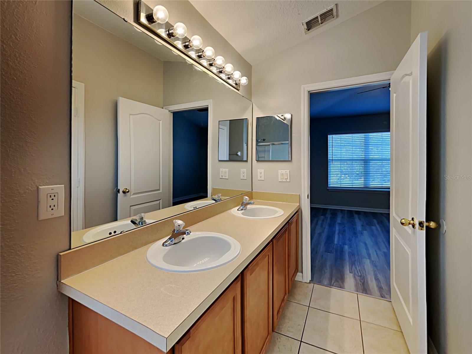 Image 10 of 15 For 2310 Little Gem Loop