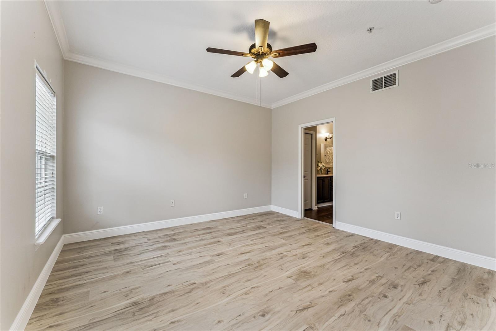 Image 18 of 36 For 4571 Virginia Drive