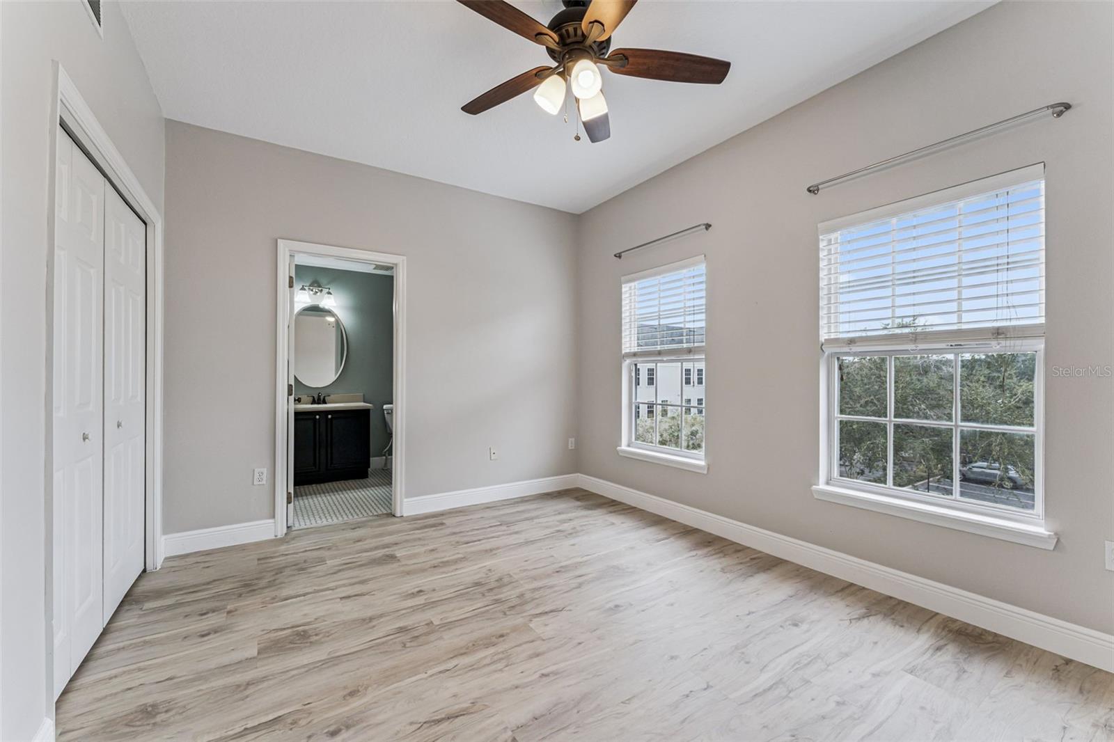 Image 24 of 36 For 4571 Virginia Drive