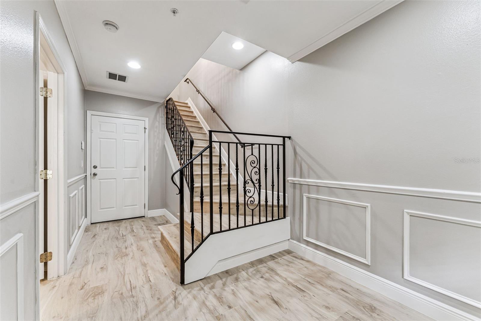 Image 7 of 36 For 4571 Virginia Drive