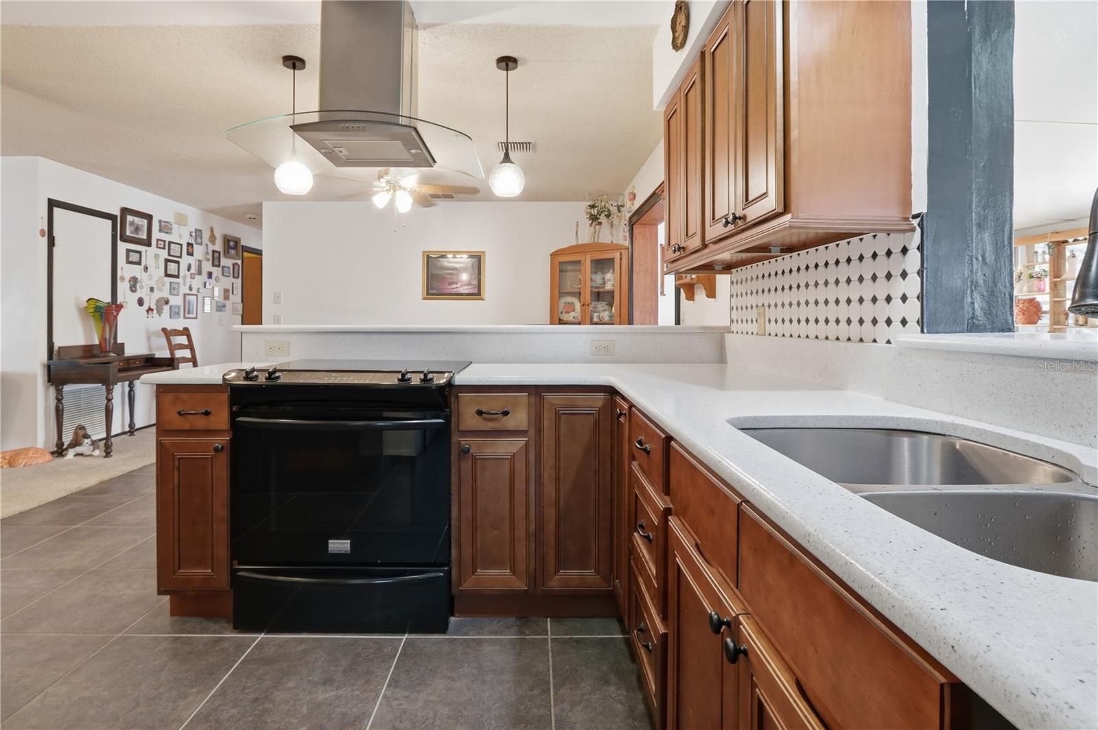 Image 5 of 24 For 1307 Ortega Street