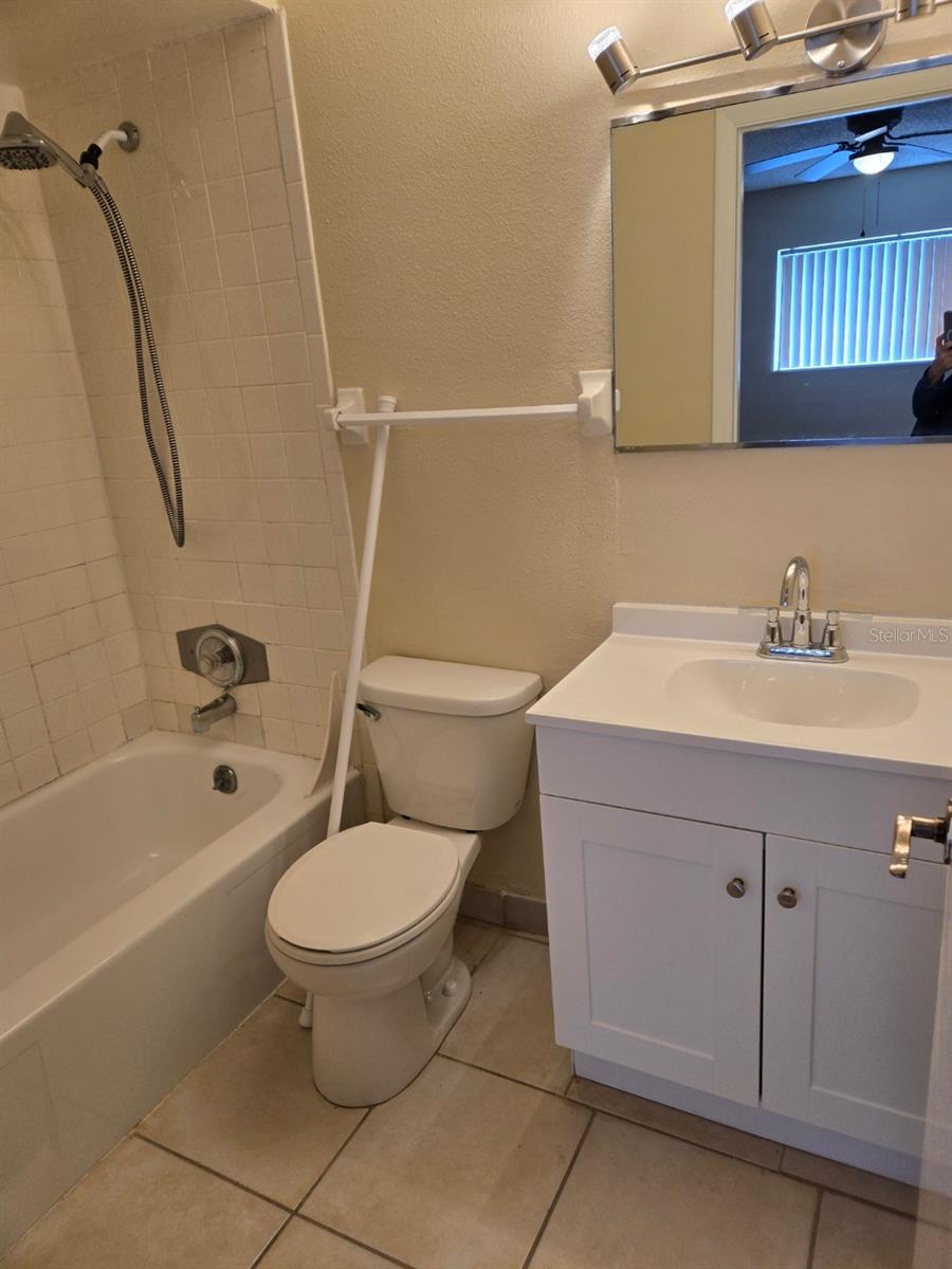 Image 4 of 9 For 1000 Lake Of The Woods Boulevard 201e