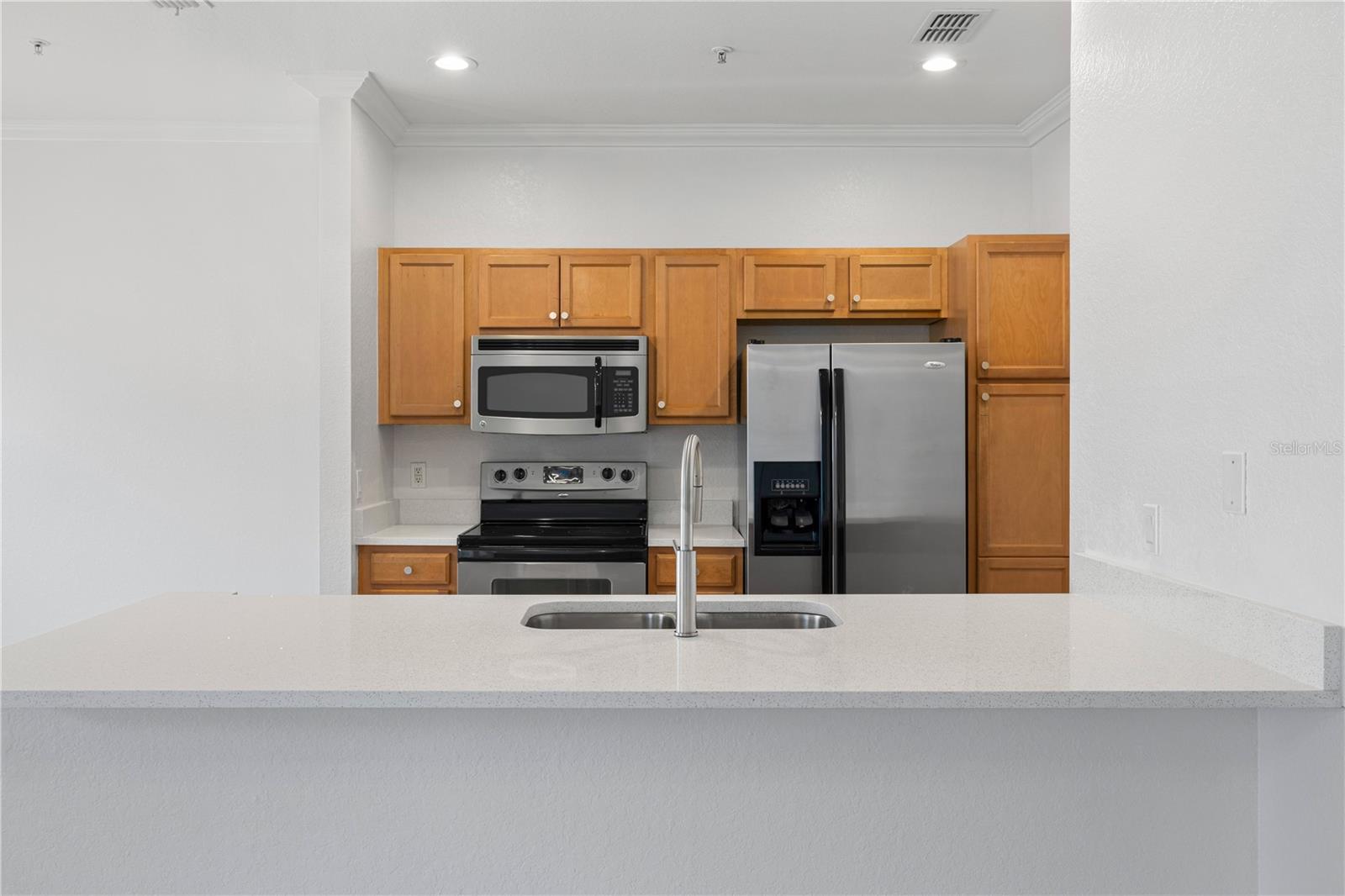 Image 18 of 55 For 2532 Grand Central Parkway 6