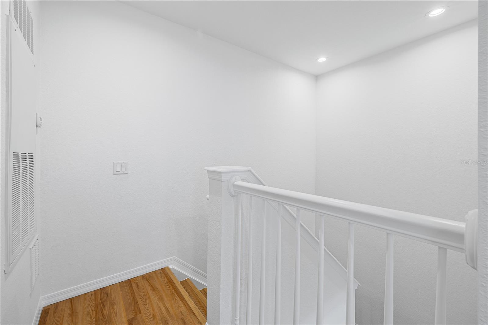 Image 26 of 55 For 2532 Grand Central Parkway 6